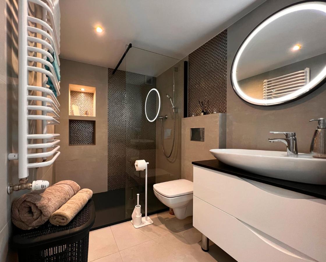 Apartament Calm Przy Rynku Z Klimatyzacja I Parkingiem Kielce Exterior foto